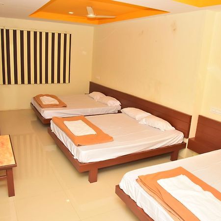 Bright Palace Restaurant And Residency Hotel ชิโมกา ภายนอก รูปภาพ