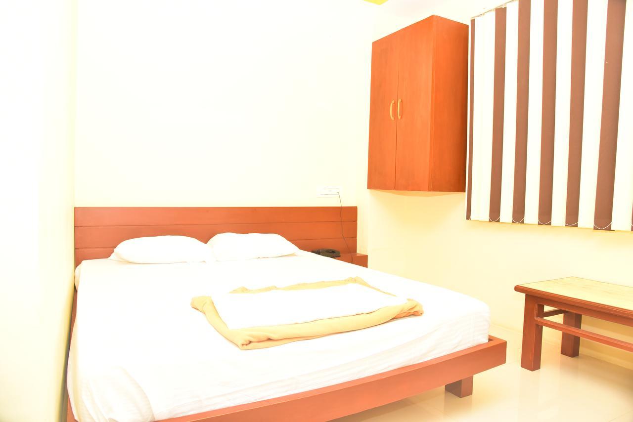 Bright Palace Restaurant And Residency Hotel ชิโมกา ภายนอก รูปภาพ