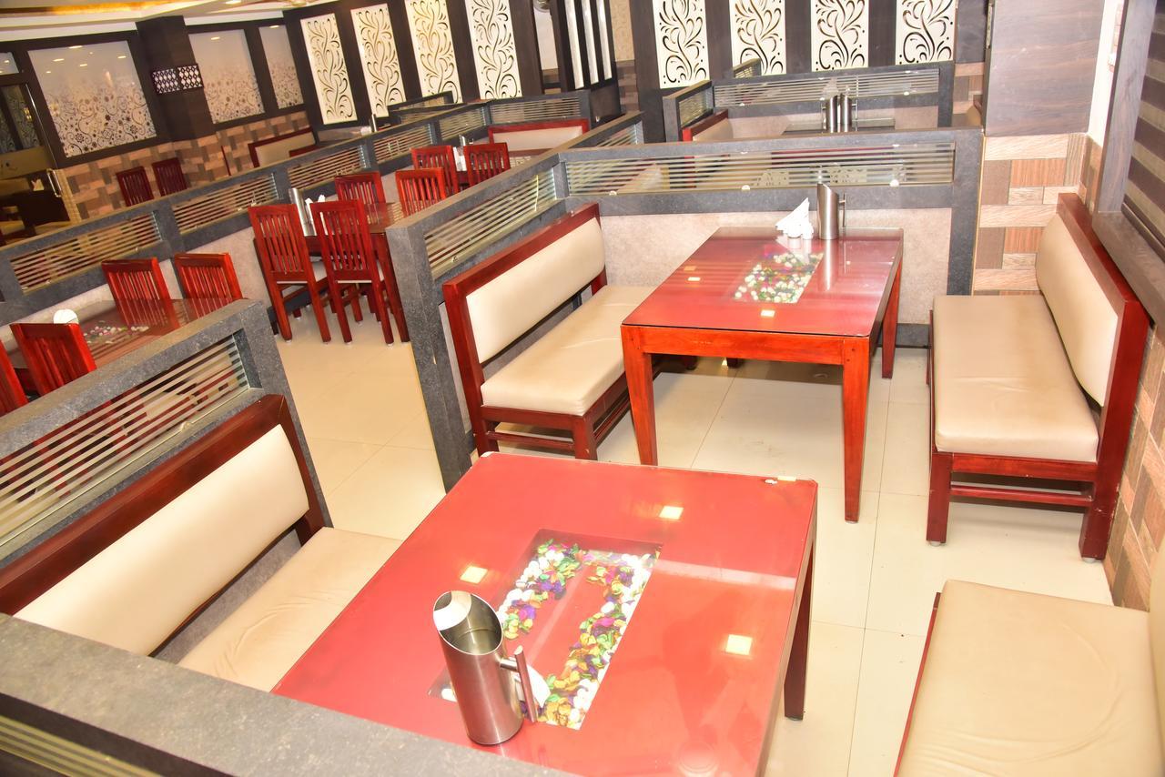 Bright Palace Restaurant And Residency Hotel ชิโมกา ภายนอก รูปภาพ